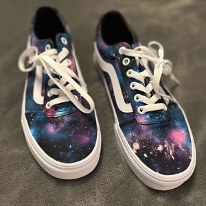 Woman’s Vans Galaxy shoes size 8